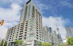 Three-Bedroom Condo With Free Parking Nearby Cn Tower With Lake View